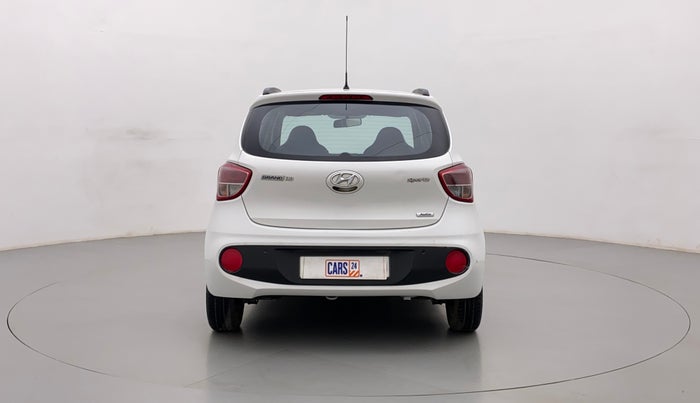 2017 Hyundai Grand i10 SPORTZ (O) AT 1.2 KAPPA VTVT, Petrol, Automatic, 17,858 km, Back/Rear