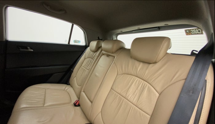 2017 Hyundai Creta SX PLUS AT 1.6 PETROL, Petrol, Automatic, 55,620 km, Right Side Rear Door Cabin