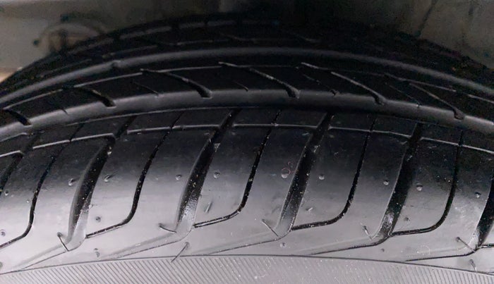 2019 Hyundai Grand i10 SPORTZ 1.2 KAPPA VTVT, Petrol, Manual, 38,624 km, Right Rear Tyre Tread