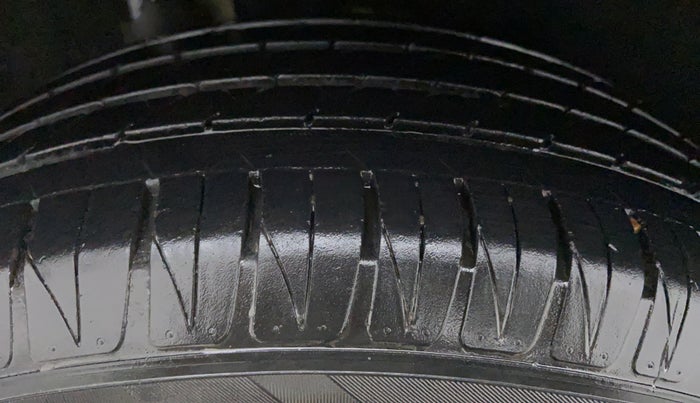 2020 Maruti Vitara Brezza ZXI, Petrol, Manual, 38,034 km, Right Front Tyre Tread