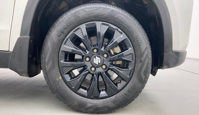 2020 Maruti Vitara Brezza ZXI, Petrol, Manual, 38,034 km, Right Front Wheel