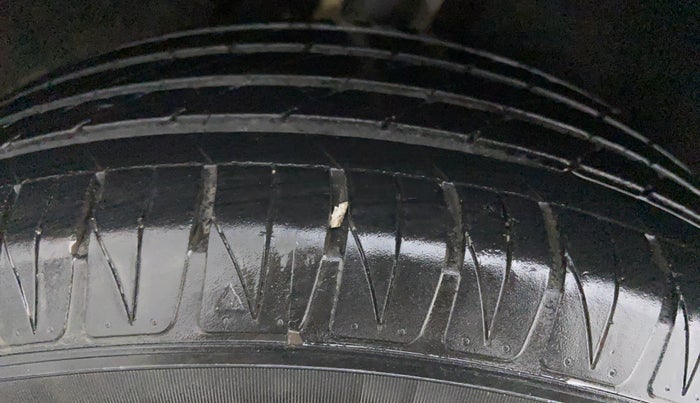 2020 Maruti Vitara Brezza ZXI, Petrol, Manual, 38,034 km, Right Rear Tyre Tread