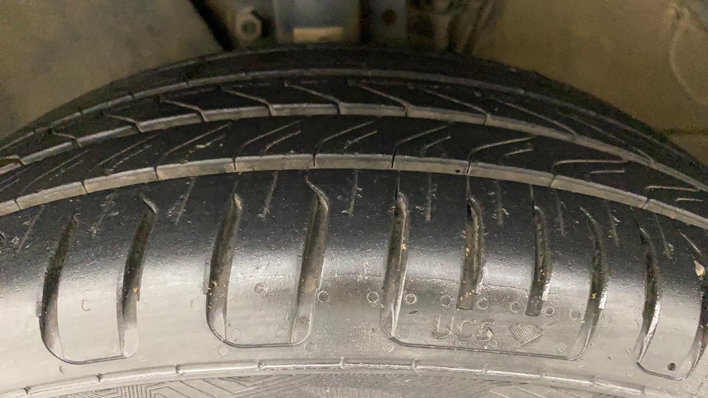 2018 Skoda Rapid AMBITION 1.6 MPI AT, Petrol, Automatic, 69,013 km, Left Front Tyre Tread