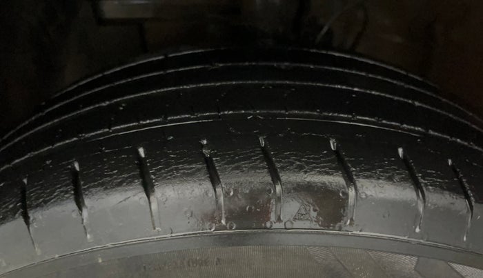 2019 Hyundai VENUE S 1.2, Petrol, Manual, 28,246 km, Left Front Tyre Tread