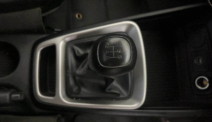 2019 Hyundai VENUE S 1.2, Petrol, Manual, 28,246 km, Gear Lever