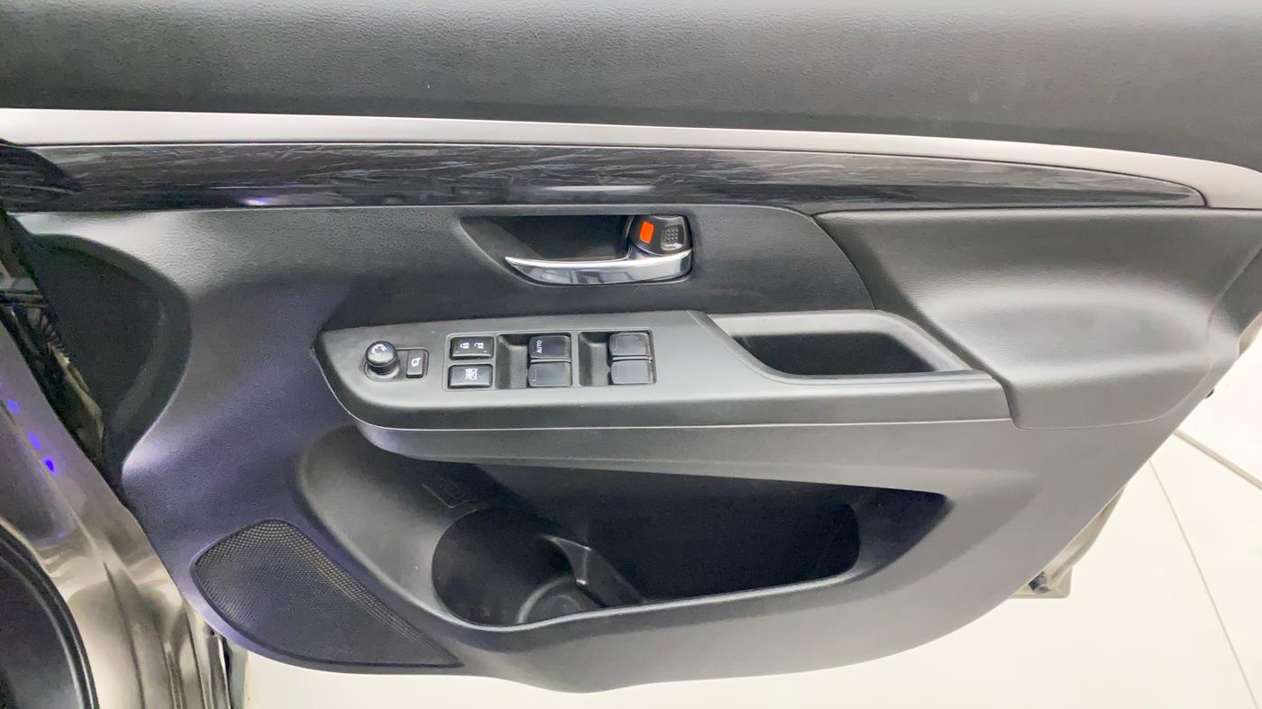 2021 Maruti XL6 ALPHA MT, Petrol, Manual, 48,445 km, Driver Side Door Panels Control