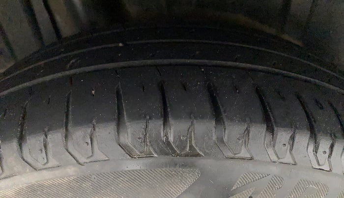 2021 Maruti XL6 ALPHA MT, Petrol, Manual, 48,445 km, Right Rear Tyre Tread