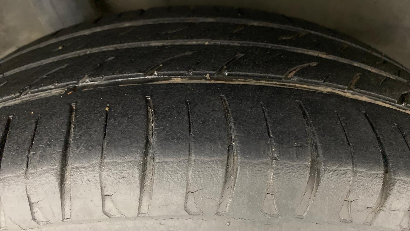 2010 Honda Jazz 1.2 BASE I VTEC, Petrol, Manual, 91,019 km, Right Rear Tyre Tread