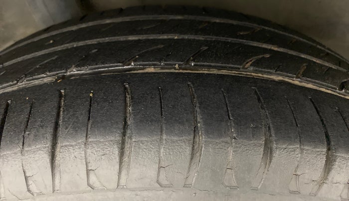 2010 Honda Jazz 1.2 BASE I VTEC, Petrol, Manual, 91,019 km, Right Rear Tyre Tread