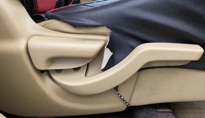 2017 Honda Brio S MT, Petrol, Manual, 62,298 km, Driver Side Adjustment Panel