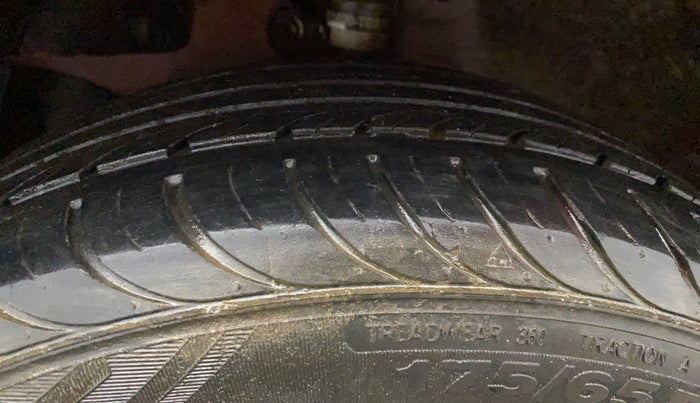 2017 Honda Brio S MT, Petrol, Manual, 62,298 km, Left Front Tyre Tread