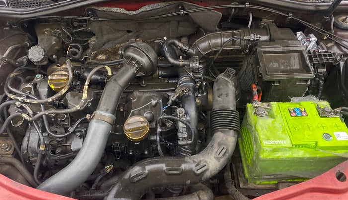 2015 Renault Duster 85 PS RXL DIESEL, Diesel, Manual, 1,18,559 km, Engine View