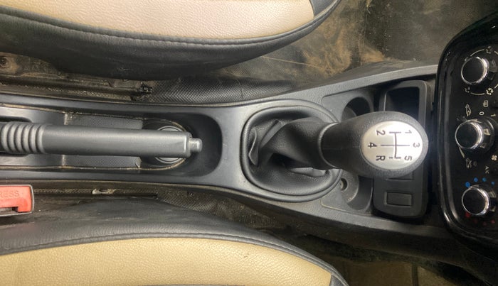 2015 Renault Duster 85 PS RXL DIESEL, Diesel, Manual, 1,18,559 km, Gear Lever