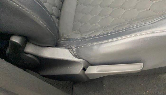 2022 Skoda KUSHAQ AMBITION 1.0L TSI MT, Petrol, Manual, 32,356 km, Driver Side Adjustment Panel