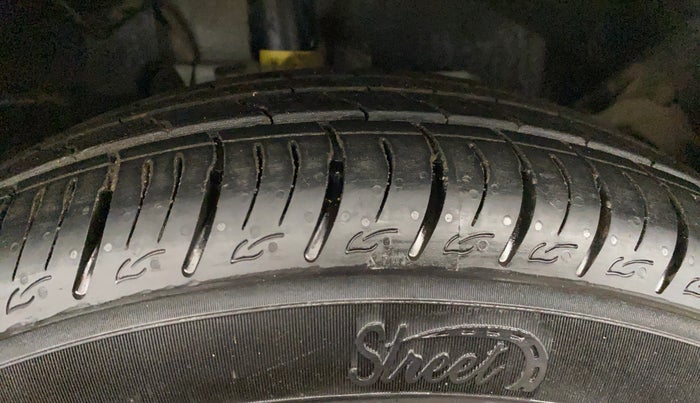 2018 Ford Ecosport TITANIUM 1.5L PETROL, Petrol, Manual, 77,267 km, Right Front Tyre Tread