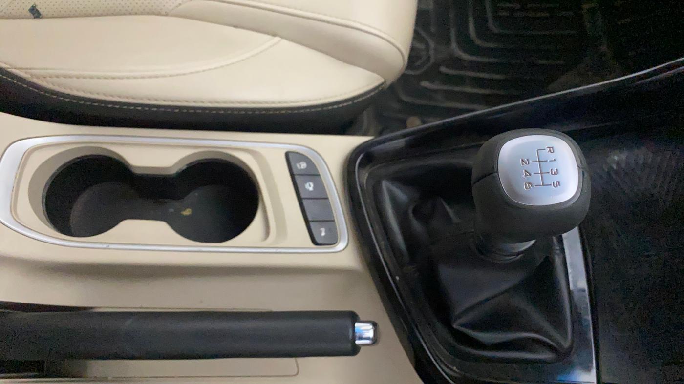 2021 MG HECTOR SHARP HYBRID 1.5 PETROL, Petrol, Manual, 81,270 km, Gear Lever