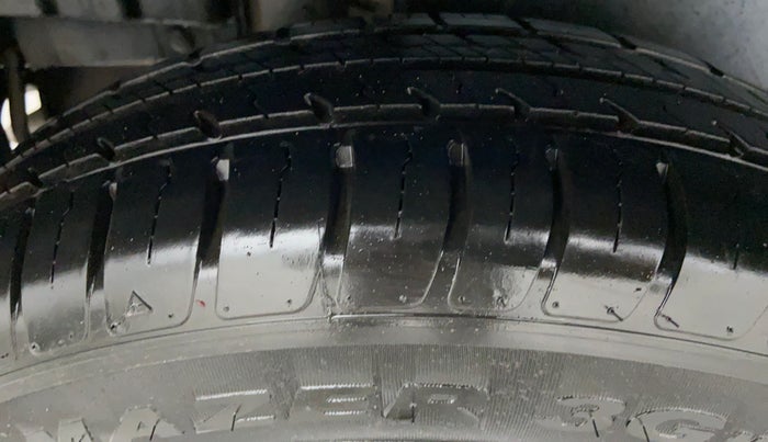 2013 Maruti Swift VDI, Diesel, Manual, 40,550 km, Right Rear Tyre Tread