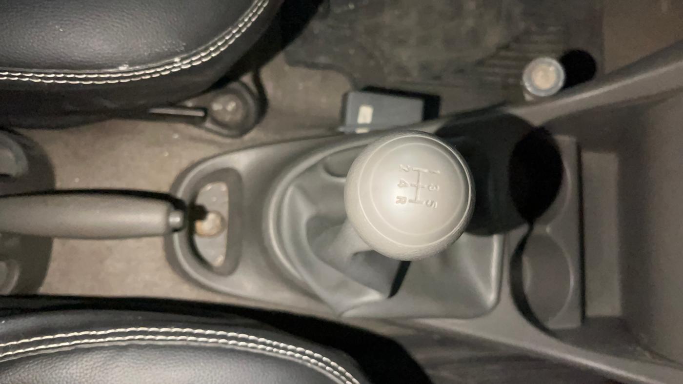 2015 Toyota Etios G, Petrol, Manual, 65,292 km, Gear Lever