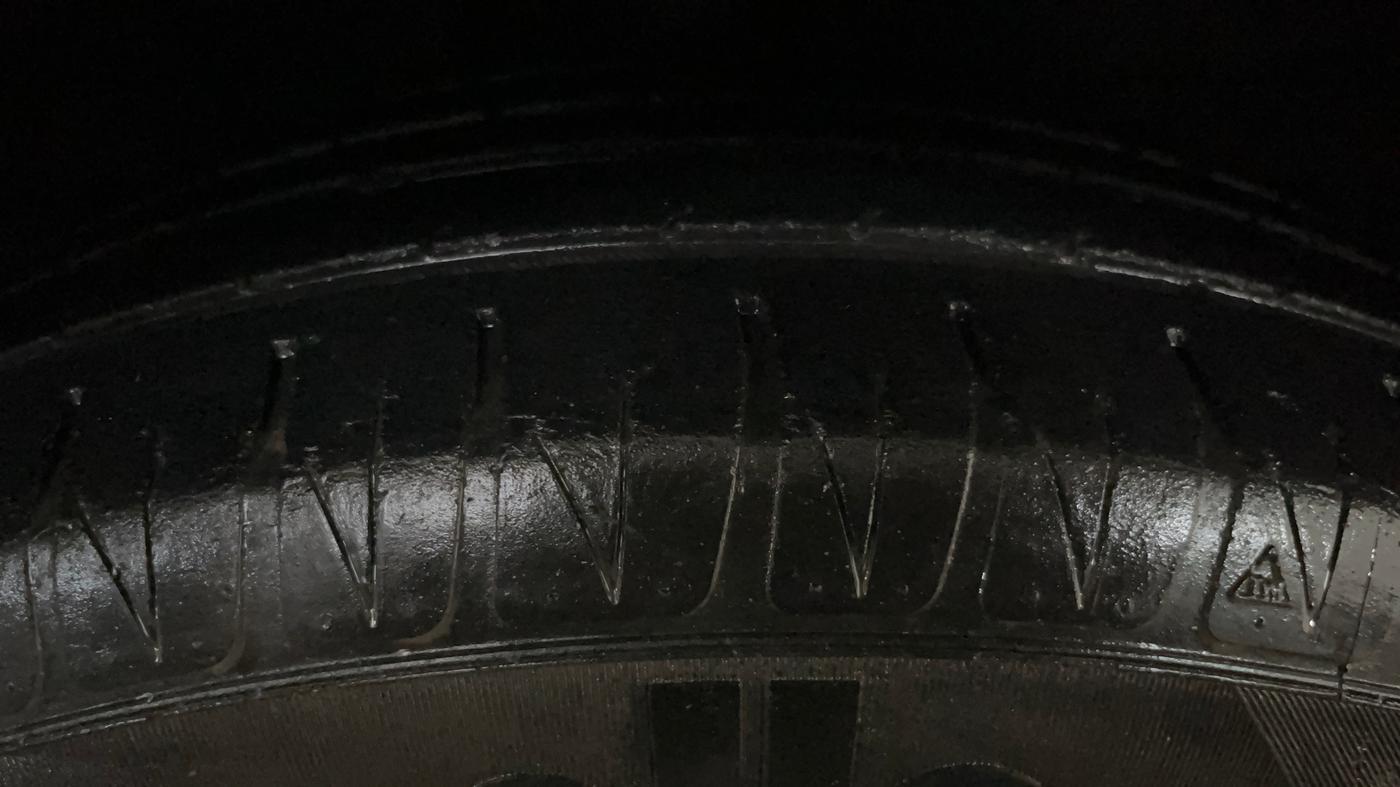 2015 Toyota Etios G, Petrol, Manual, 65,292 km, Right Front Tyre Tread