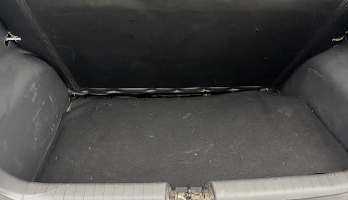 2023 Hyundai GRAND I10 NIOS MAGNA 1.2 KAPPA VTVT, Petrol, Manual, 32,543 km, Boot Inside