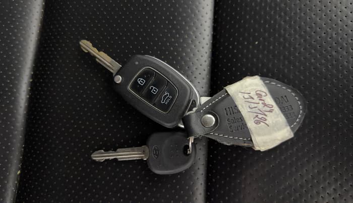 2023 Hyundai GRAND I10 NIOS MAGNA 1.2 KAPPA VTVT, Petrol, Manual, 32,543 km, Key Close Up