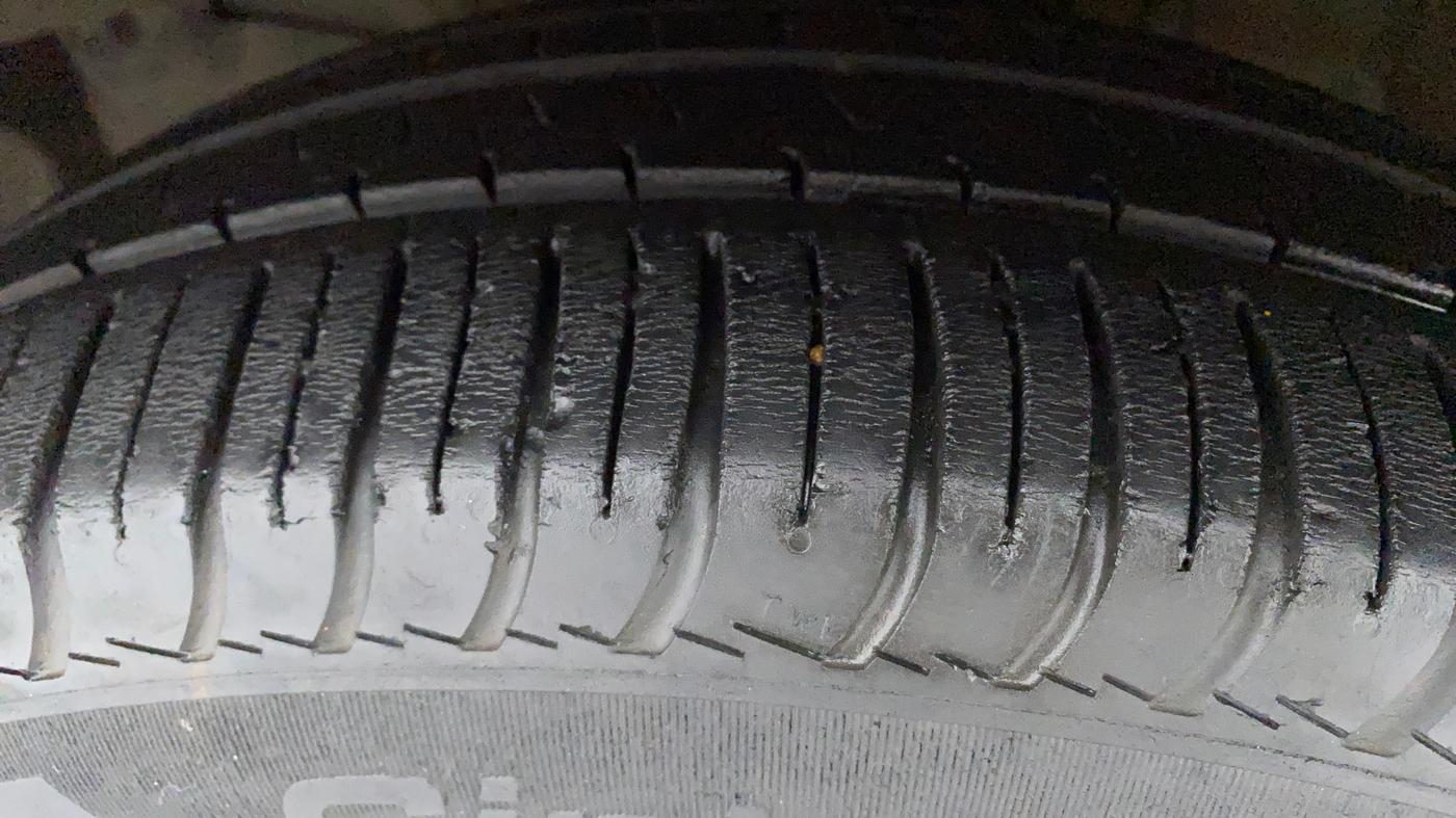 2016 Honda Jazz 1.2L I-VTEC V AT, Petrol, Automatic, 96,184 km, Left Front Tyre Tread