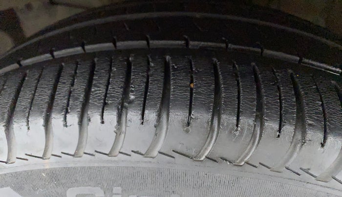 2016 Honda Jazz 1.2L I-VTEC V AT, Petrol, Automatic, 96,184 km, Left Front Tyre Tread