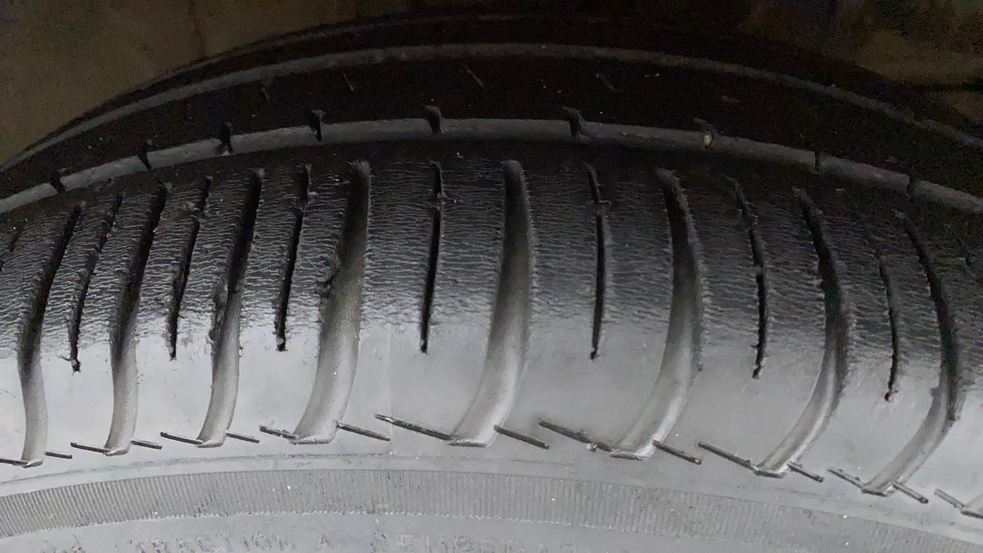 2016 Honda Jazz 1.2L I-VTEC V AT, Petrol, Automatic, 96,184 km, Right Front Tyre Tread