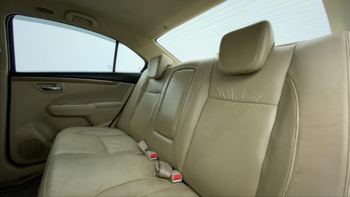 2018 Maruti Ciaz ALPHA DIESEL 1.3, Diesel, Manual, 43,865 km, Right Side Rear Door Cabin