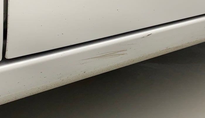 2013 Hyundai i10 ERA 1.1, Petrol, Manual, 88,774 km, Right running board - Minor scratches