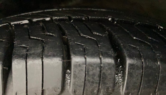 2013 Hyundai i10 ERA 1.1, Petrol, Manual, 88,774 km, Left Front Tyre Tread