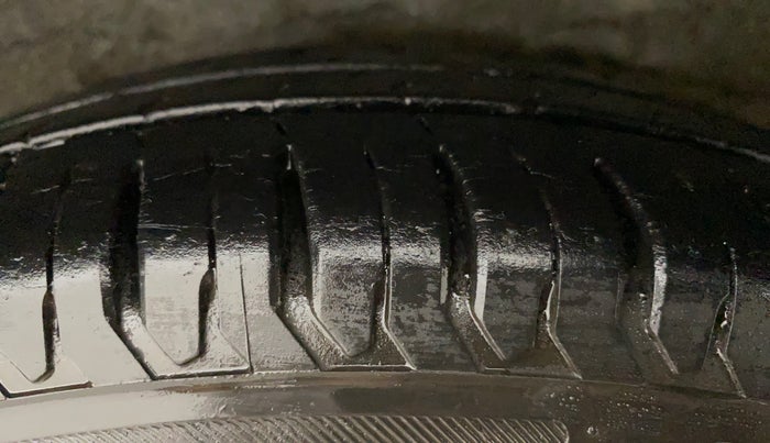 2013 Hyundai i10 ERA 1.1, Petrol, Manual, 88,774 km, Right Rear Tyre Tread
