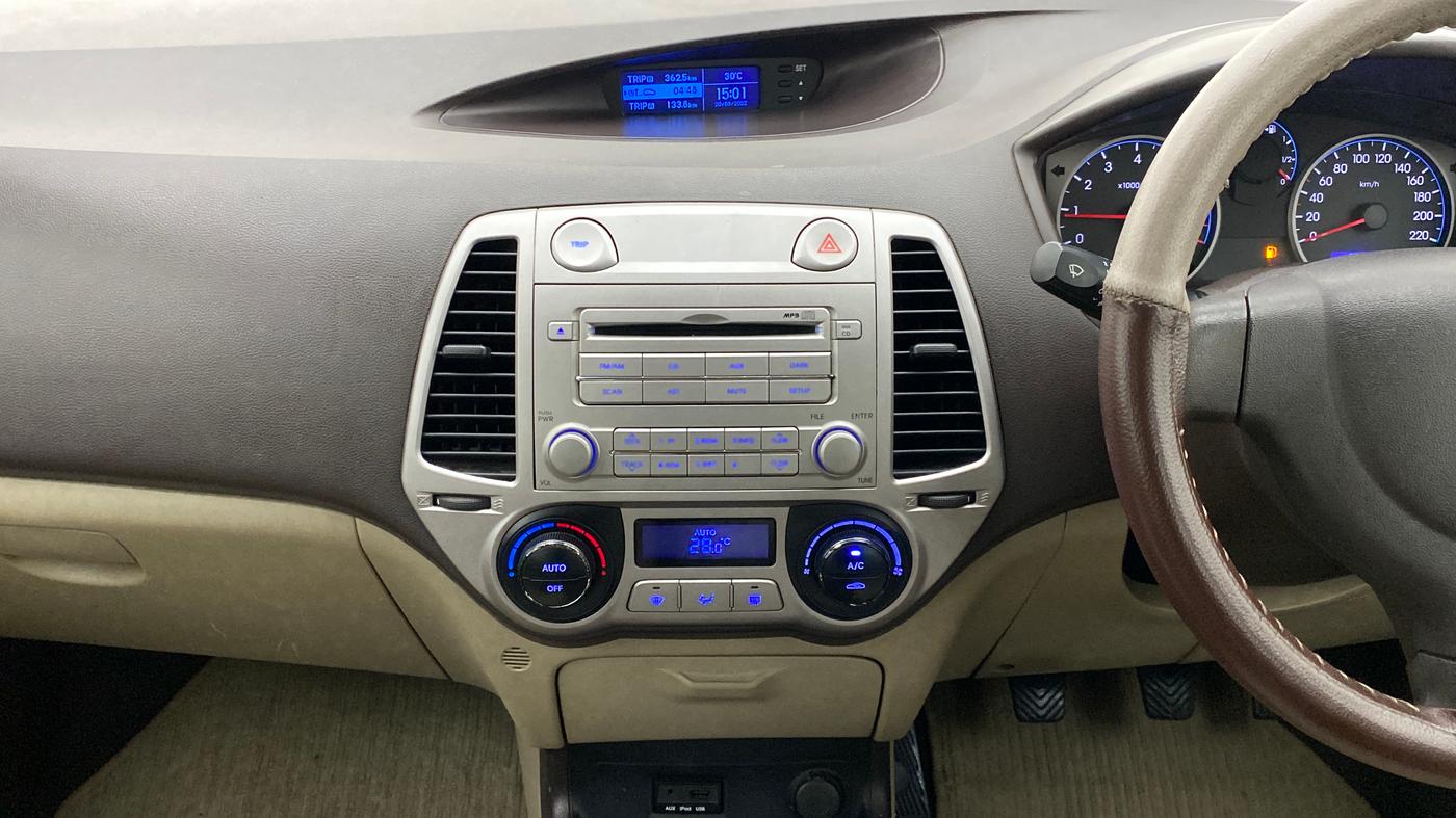 2010 Hyundai i20 MAGNA O 1.2, Petrol, Manual, 57,042 km, Air Conditioner