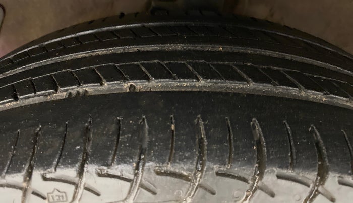 2010 Hyundai i20 MAGNA O 1.2, Petrol, Manual, 57,042 km, Left Front Tyre Tread