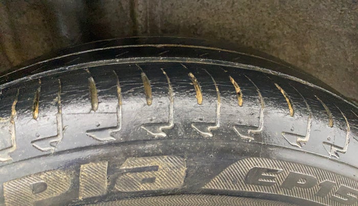 2018 Maruti IGNIS DELTA 1.2 AMT, Petrol, Automatic, 39,627 km, Right Rear Tyre Tread