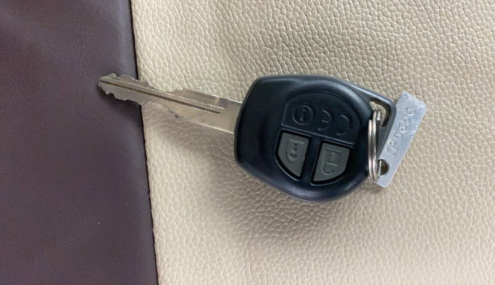 2018 Maruti IGNIS DELTA 1.2 AMT, Petrol, Automatic, 39,627 km, Key Close Up