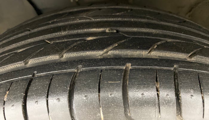 2016 Nissan Micra XV CVT, Petrol, Automatic, 44,200 km, Left Front Tyre Tread