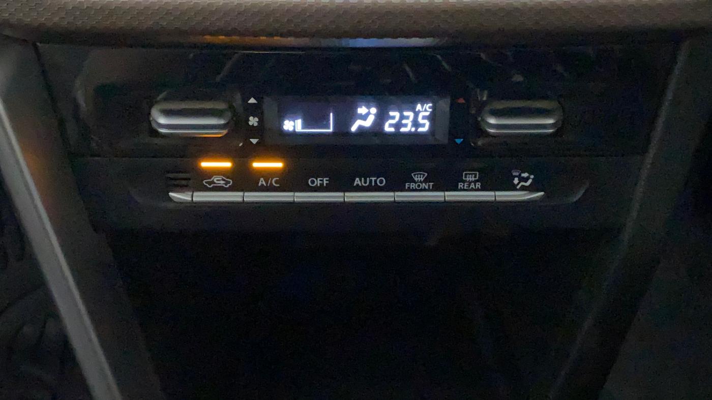 2022 Maruti BREZZA ZXI SMART HYBRID , Petrol, Manual, 14,174 km, Automatic Climate Control