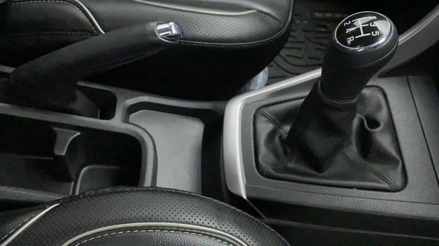 2022 Maruti BREZZA ZXI SMART HYBRID , Petrol, Manual, 14,174 km, Gear Lever