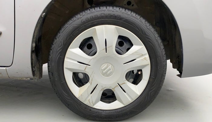 2016 Maruti Wagon R 1.0 VXI AMT, CNG, Automatic, 41,293 km, Right Front Wheel