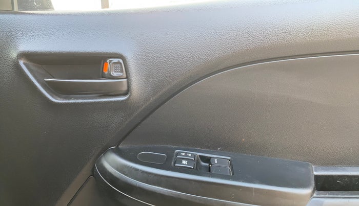 2021 Maruti Baleno SIGMA PETROL 1.2, Petrol, Manual, 72,083 km, Driver Side Door Panels Control