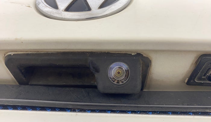 2016 Volkswagen Ameo HIGHLINE PLUS 1.5L 16 ALLOY, Diesel, Manual, 1,25,903 km, Parking Camera