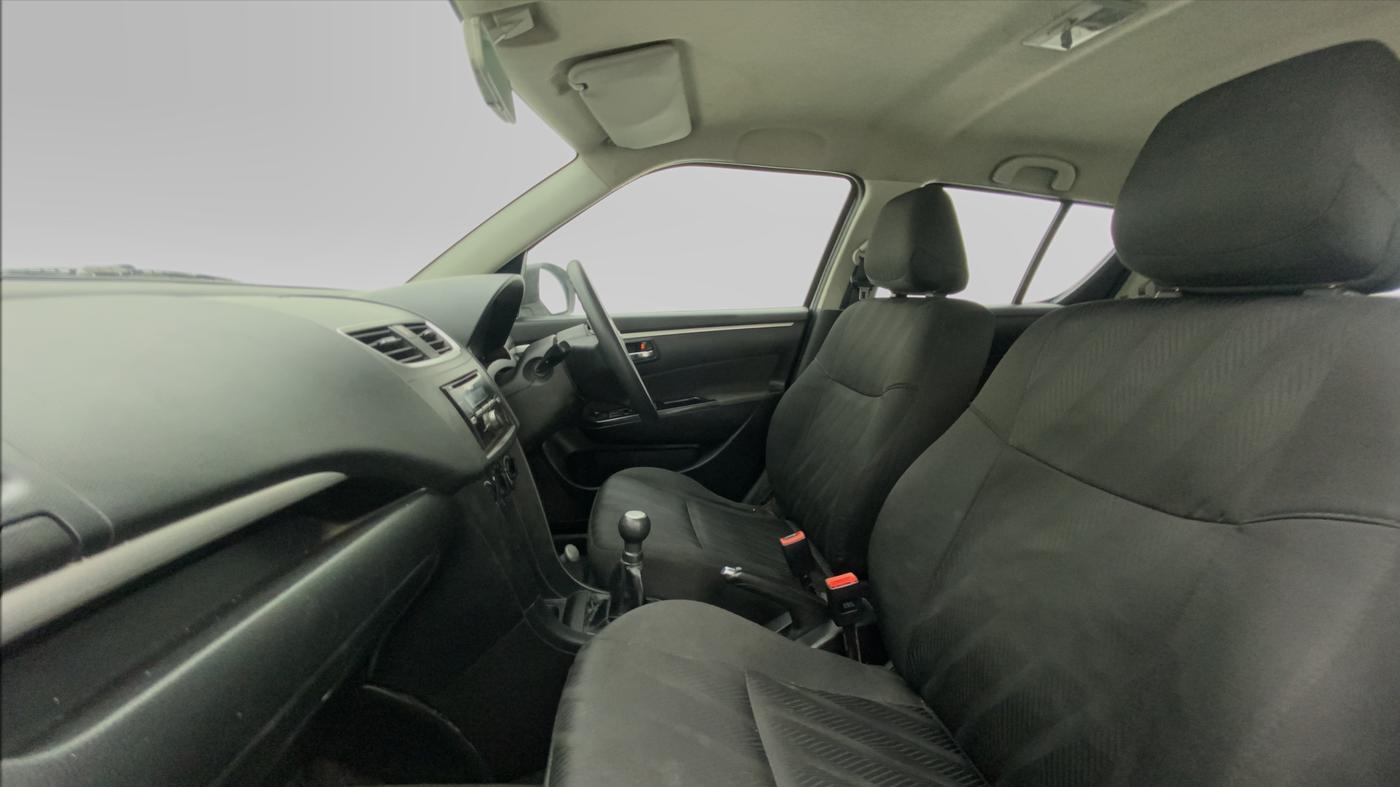 2013 Maruti Swift VXI, CNG, Manual, 65,776 km, Right Side Front Door Cabin