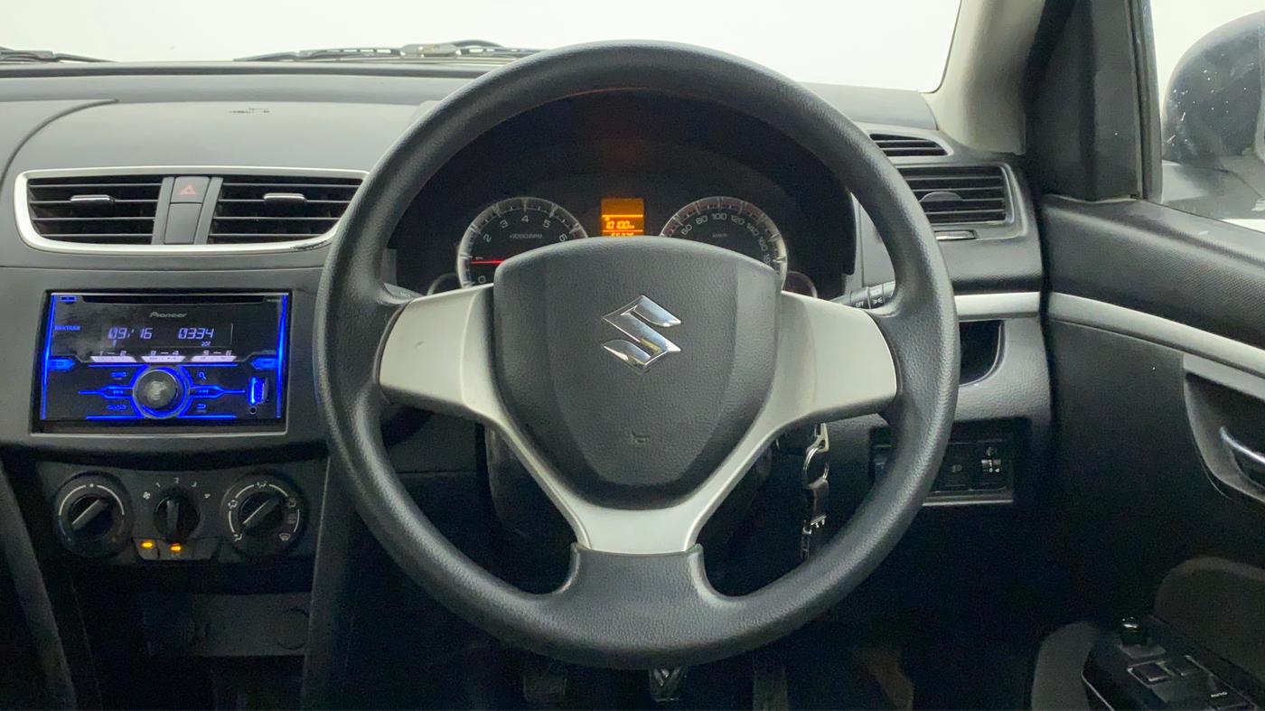 2013 Maruti Swift VXI, CNG, Manual, 65,776 km, Steering Wheel Close Up