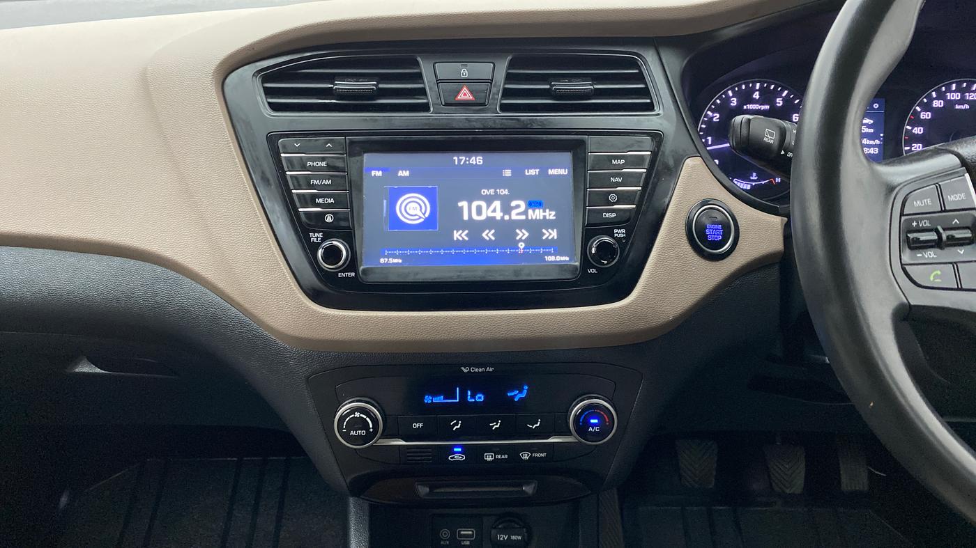 2017 Hyundai Elite i20 ASTA 1.2 (O), Petrol, Manual, 35,408 km, Air Conditioner
