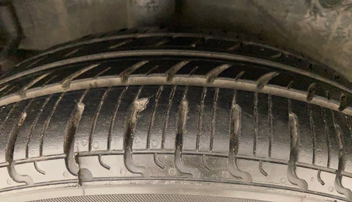 2015 Maruti Celerio VXI AMT, Petrol, Automatic, 41,576 km, Right Rear Tyre Tread