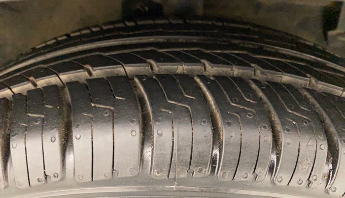 2015 Maruti Celerio VXI AMT, Petrol, Automatic, 41,576 km, Right Front Tyre Tread