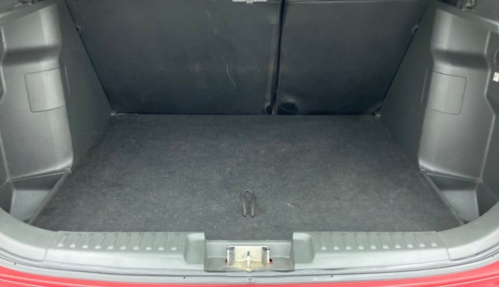 2017 Maruti Vitara Brezza ZDI PLUS DUAL TONE, Diesel, Manual, 54,557 km, Boot Inside