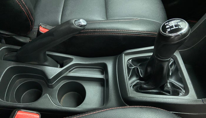 2017 Maruti Vitara Brezza ZDI PLUS DUAL TONE, Diesel, Manual, 54,557 km, Gear Lever