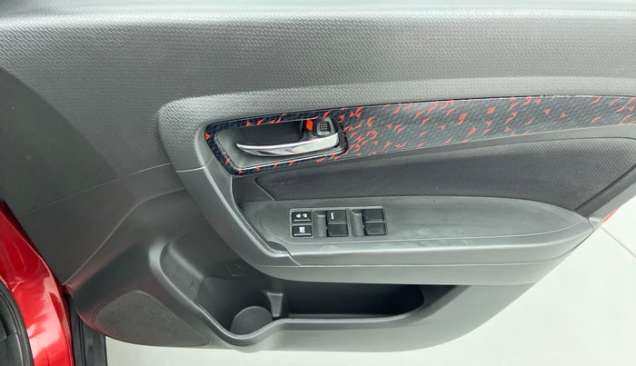 2017 Maruti Vitara Brezza ZDI PLUS DUAL TONE, Diesel, Manual, 54,557 km, Driver Side Door Panels Control